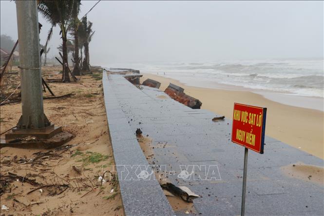 Quảng Trị: Bờ kè bãi tắm cộng đồng Trung Giang sạt lở nghiêm trọng- Ảnh 9. Quảng Trị: Bờ kè bãi tắm cộng đồng Trung Giang sạt lở nghiêm trọng- Ảnh 9.