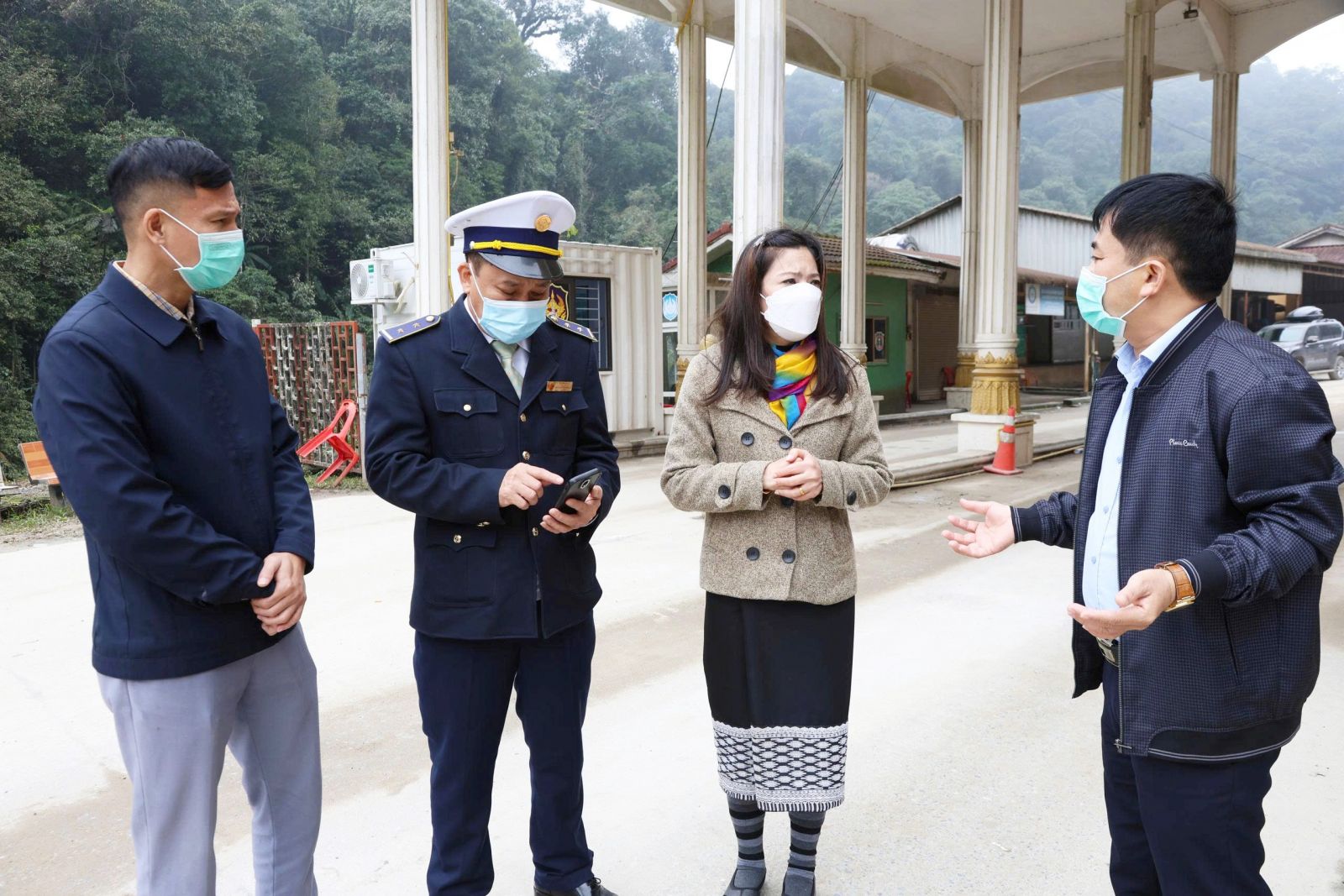 Ха Тінь проактивно запобігає ризику поліомієліту з кордону – Фото 3. Hà Tĩnh chủ động ngăn chặn nguy cơ bệnh bại liệt từ biên giới- Ảnh 3.