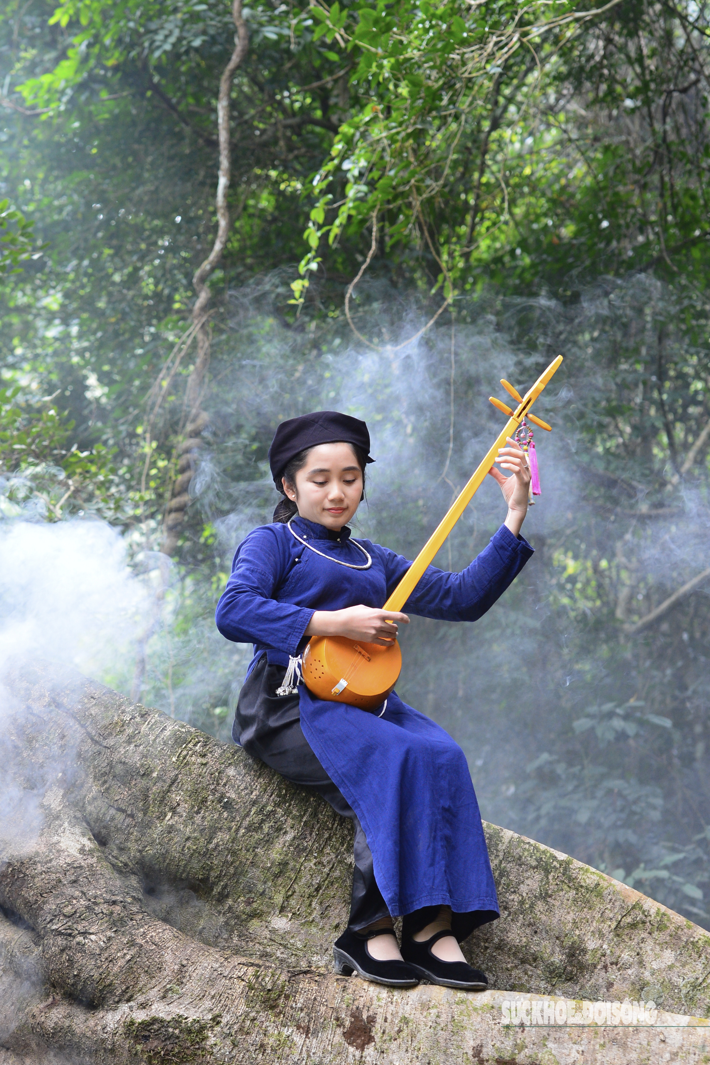 Cô gái 9X kể chuyện giữ gìn vẻ đẹp trang phục Tày- Ảnh 2. Cô gái 9X kể chuyện giữ gìn vẻ đẹp trang phục Tày- Ảnh 2.