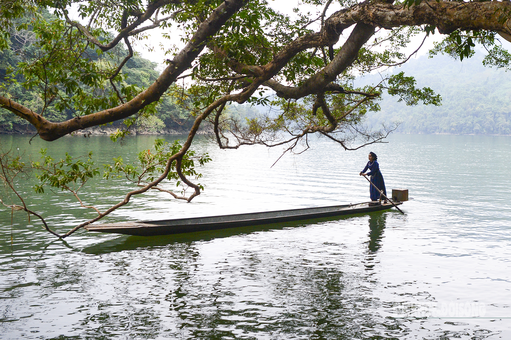 Cô gái 9X kể chuyện giữ gìn vẻ đẹp trang phục Tày- Ảnh 4. Cô gái 9X kể chuyện giữ gìn vẻ đẹp trang phục Tày- Ảnh 4.