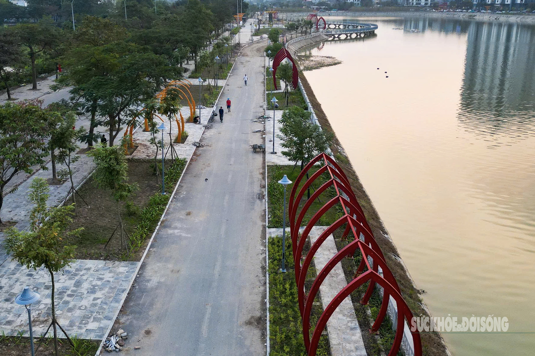 Lộ diện cổng hoa sen 5 cánh tại Công viên Gia Lâm- Ảnh 8. Lộ diện cổng hoa sen 5 cánh tại Công viên Gia Lâm- Ảnh 8.