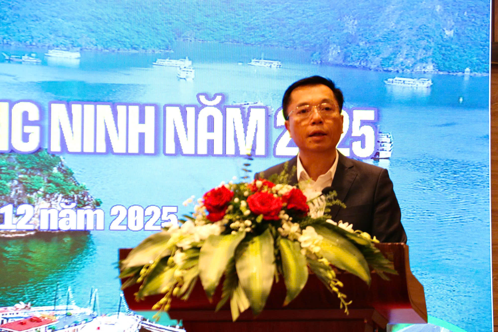 Quảng Ninh phát triển du lịch thể thao biển, mạo hiểm- Ảnh 2. Quảng Ninh phát triển du lịch thể thao biển, mạo hiểm- Ảnh 2.