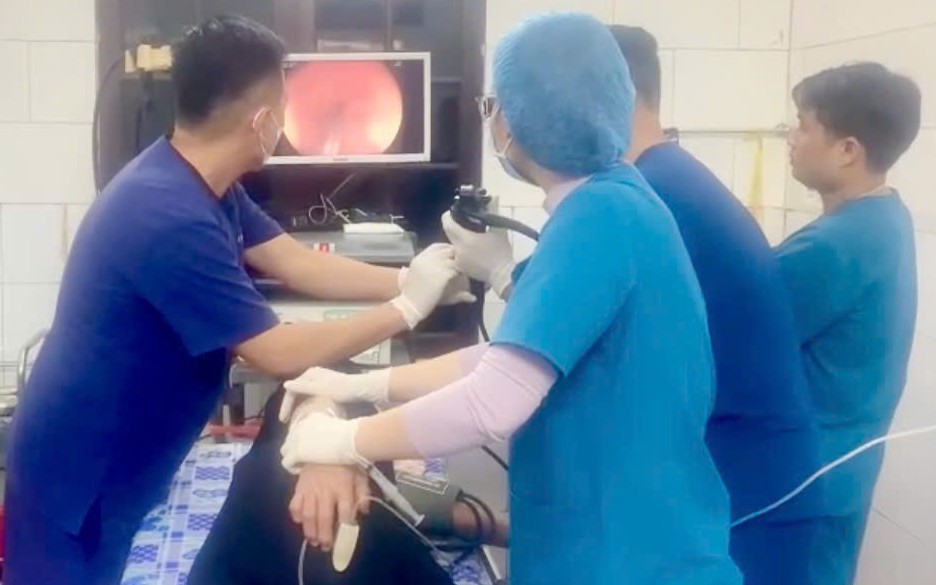 Hai chiếc răng giả bị bỏ quên trong phổi hơn 20 năm- Ảnh 2.