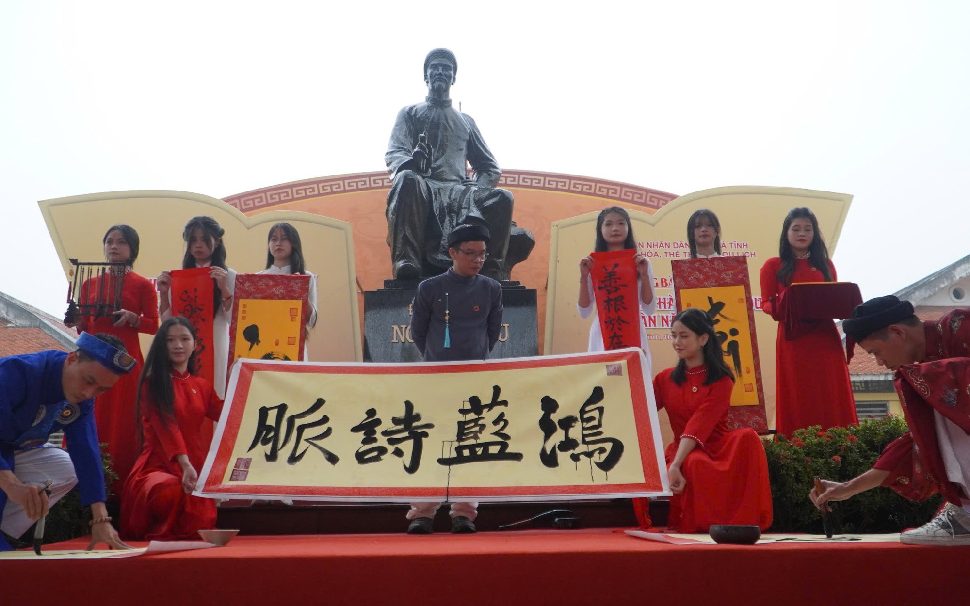 Lan tỏa sâu rộng giá trị to lớn di sản của Đại thi hào Nguyễn Du