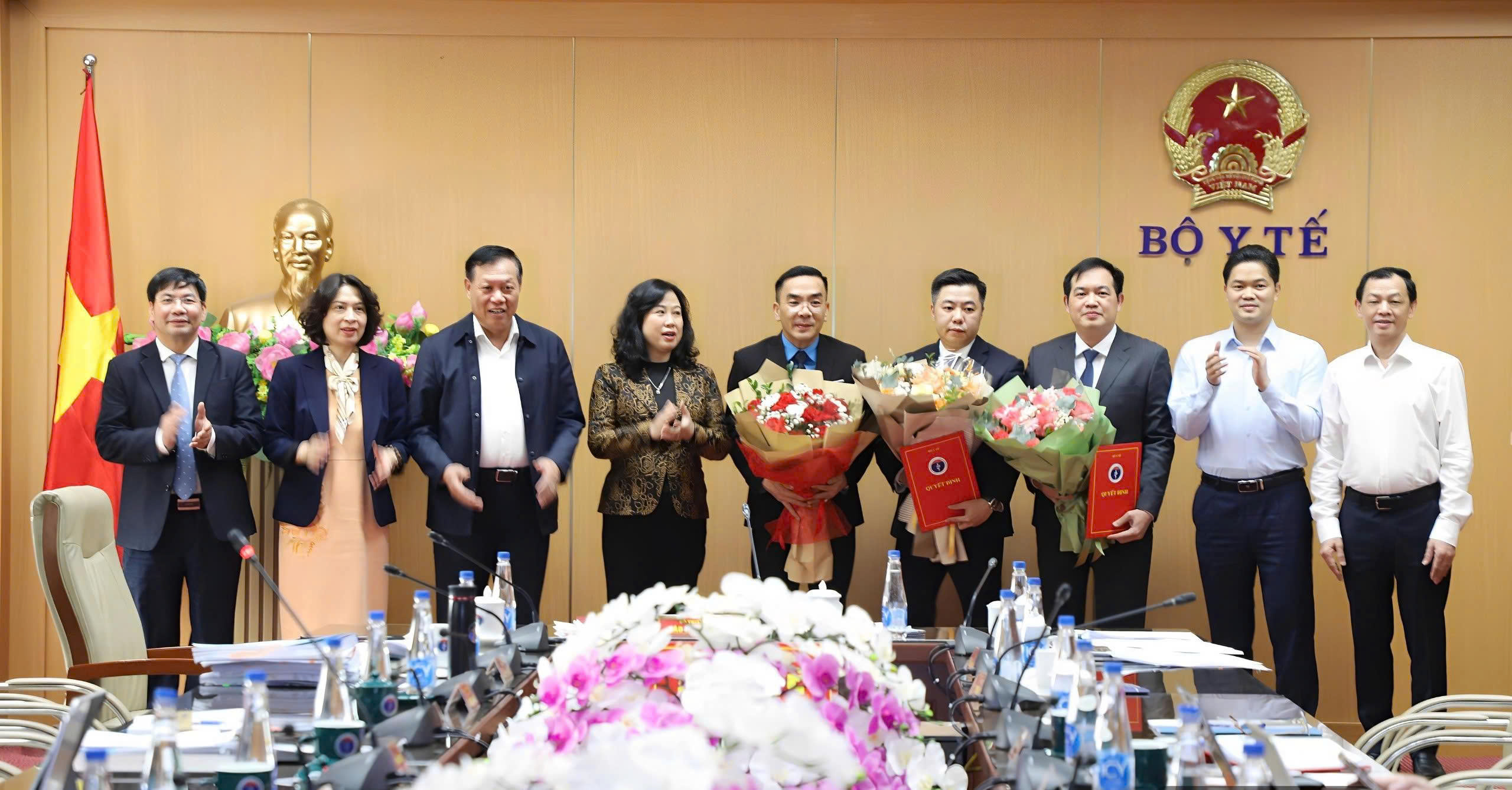 Bộ Y tế công bố quyết định điều động, bổ nhiệm, bổ nhiệm lại lãnh đạo một số đơn vị- Ảnh 4. Bộ Y tế công bố quyết định điều động, bổ nhiệm, bổ nhiệm lại lãnh đạo một số đơn vị- Ảnh 4.