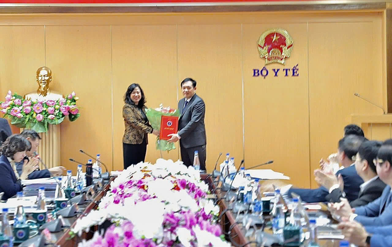 Bộ Y tế công bố quyết định điều động, bổ nhiệm, bổ nhiệm lại lãnh đạo một số đơn vị- Ảnh 2. Bộ Y tế công bố quyết định điều động, bổ nhiệm, bổ nhiệm lại lãnh đạo một số đơn vị- Ảnh 2.