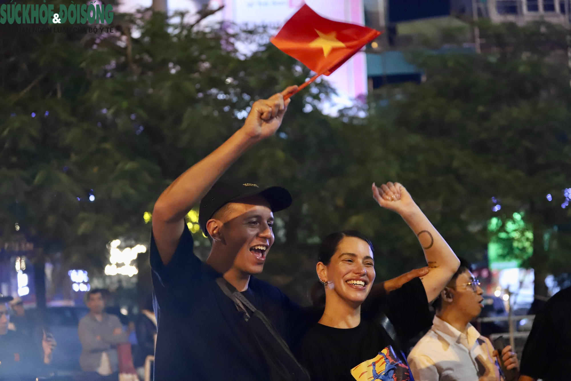 Nhìn lại những hình ảnh đẹp trong đêm người dân Hà Nội mừng tuyển U22 Việt Nam vô địch SEA Games- Ảnh 28.