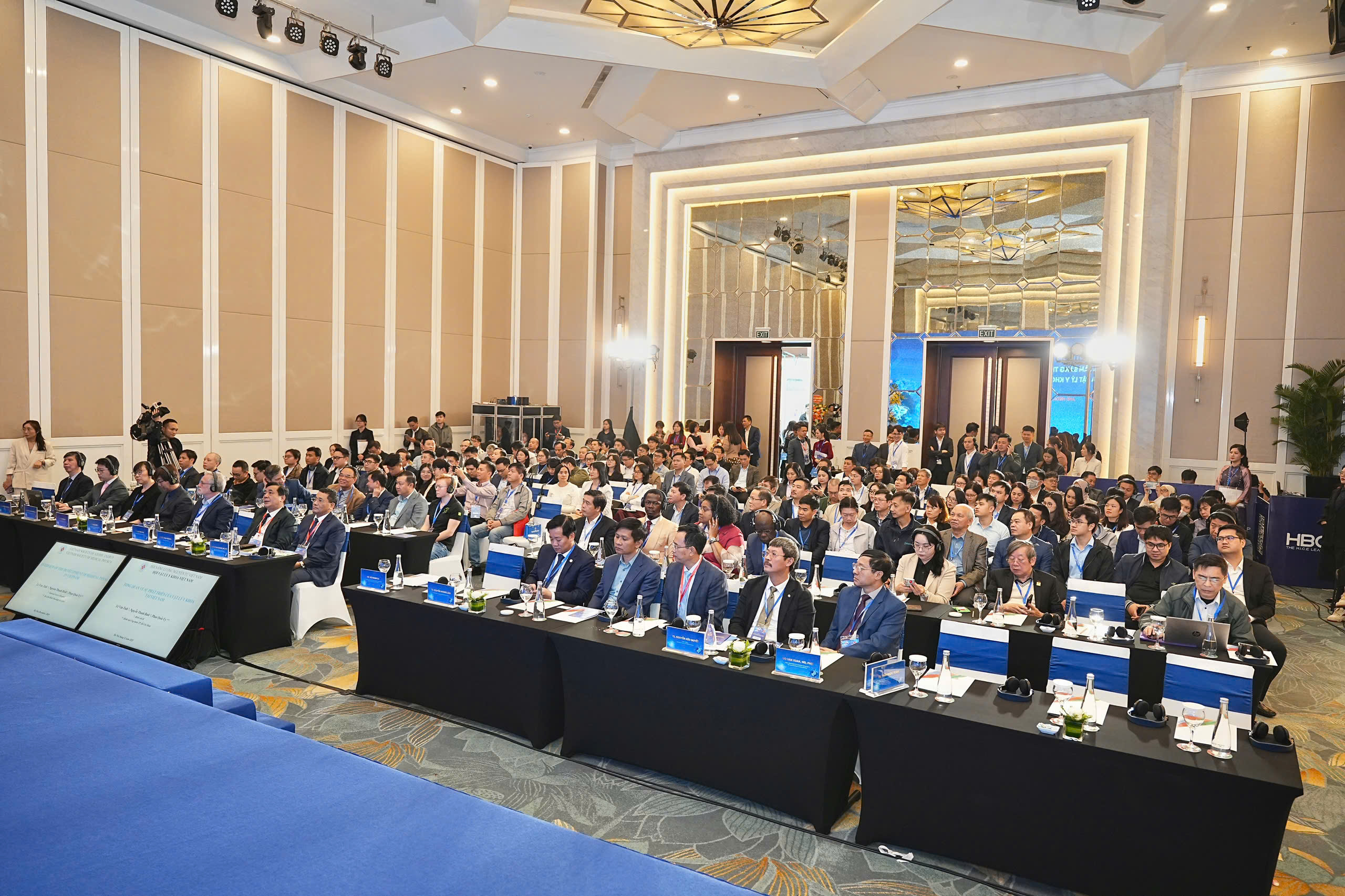 Yêu cầu ngày càng cao trong sử dụng thuốc để nâng chất lượng điều trị ung thư- Ảnh 2. Yêu cầu ngày càng cao trong sử dụng thuốc để nâng chất lượng điều trị ung thư- Ảnh 2.