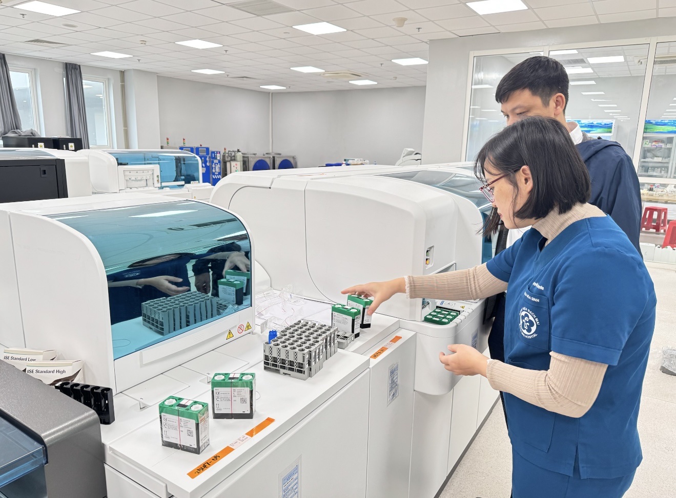 Bệnh viện Bạch Mai cơ sở Ninh Bình: Khẳng định vị thế tuyến Trung ương trên hành trình chăm sóc sức khỏe nhân dân- Ảnh 5.