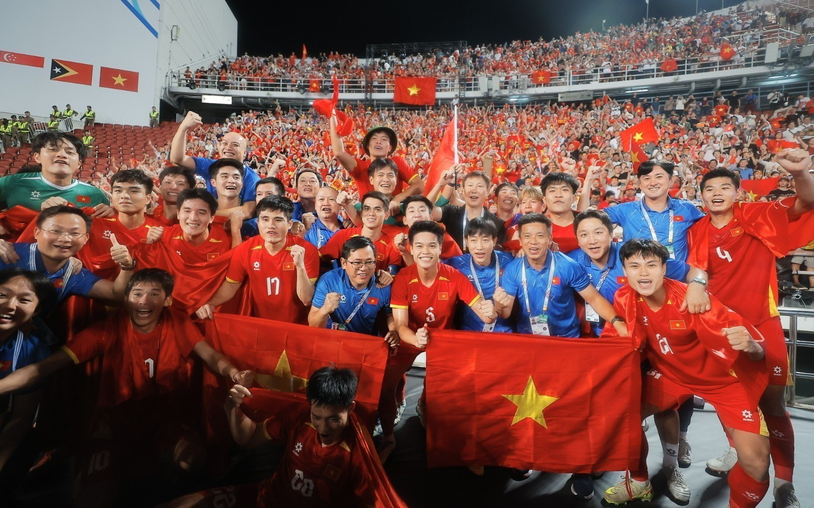 U22 Việt Nam thắng nghẹt thở U22 Thái Lan, vô địch SEA Games 33