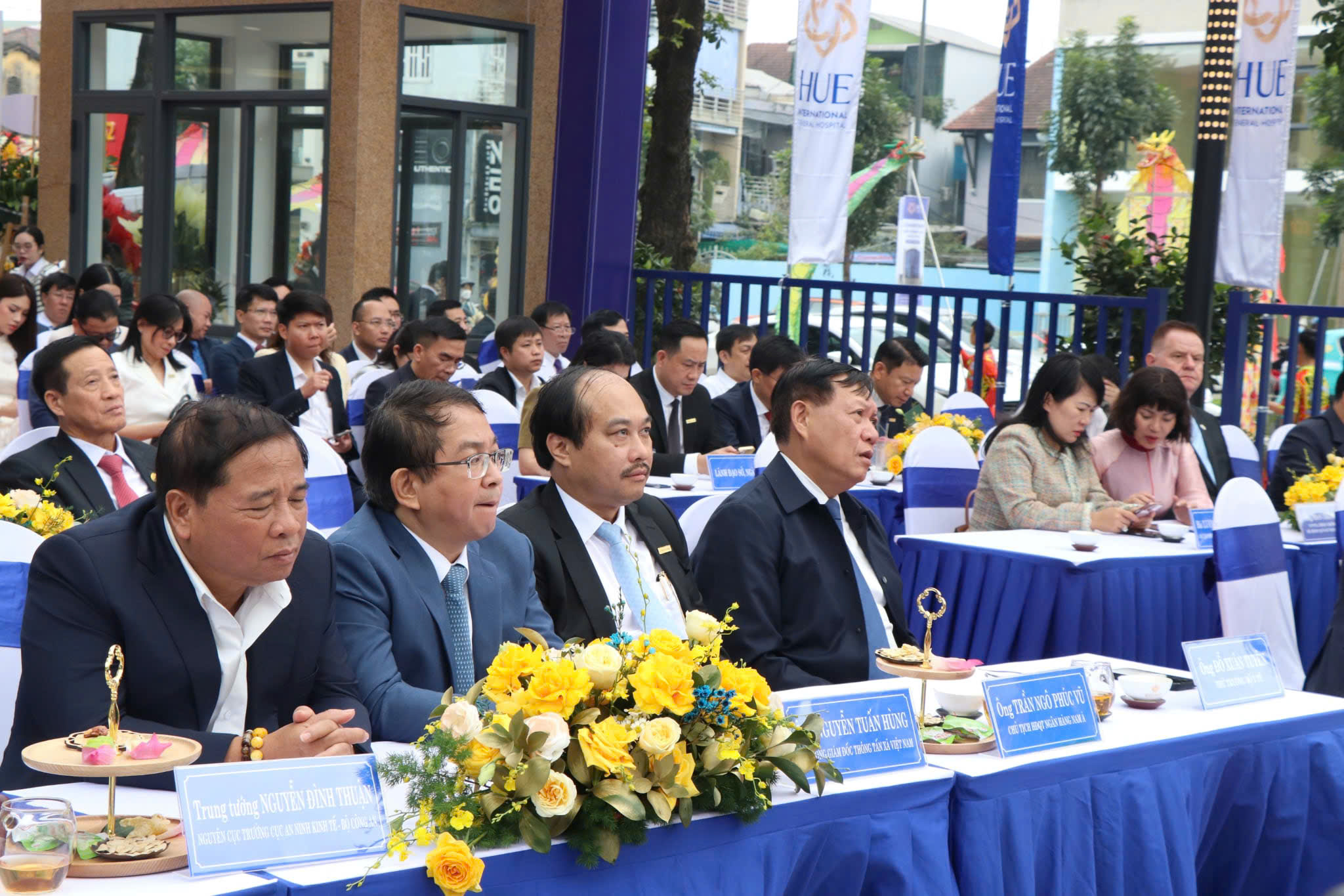 Không ngừng phát triển, đáp ứng ngày càng tốt hơn công tác chăm sóc sức khỏe nhân dân- Ảnh 3.