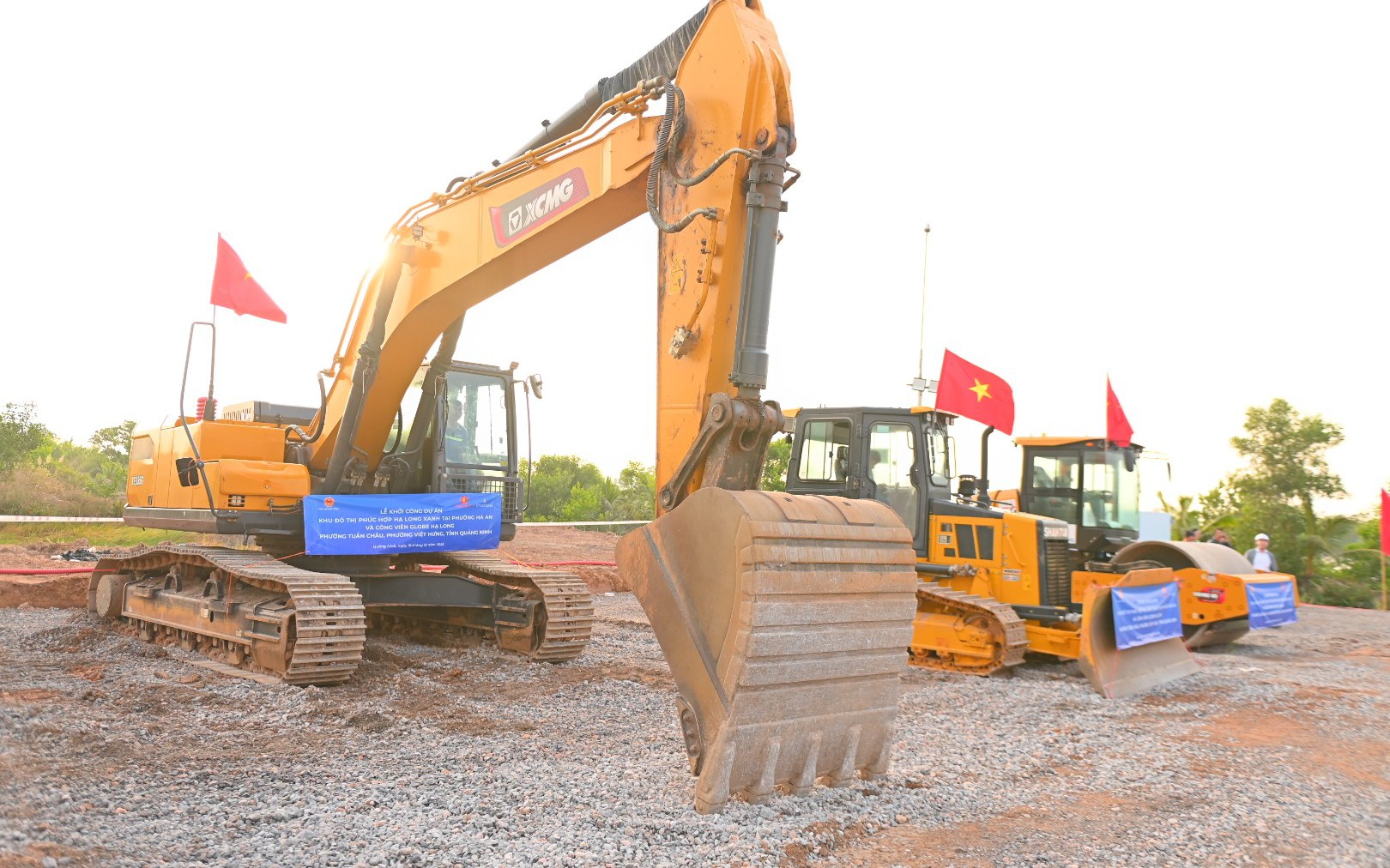 Hà Tĩnh khởi động, khởi công nhiều dự án chào mừng Đại hội lần thứ XIV của Đảng- Ảnh 2.