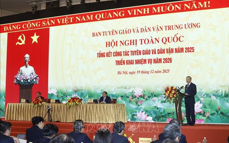 Quân đội nhân dân vững bước dưới cờ Đảng quang vinh - Ảnh 2.