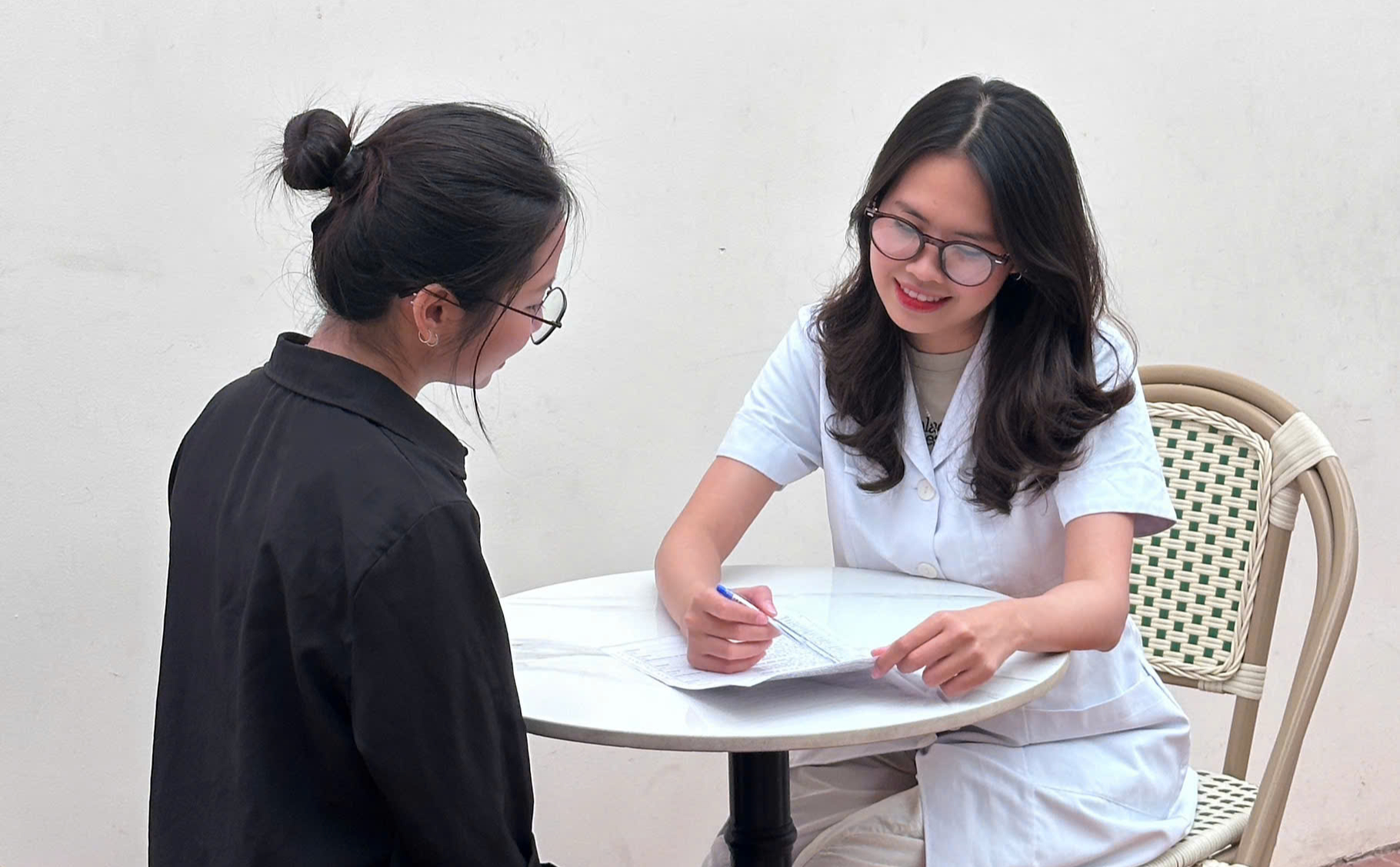 Thức ăn dặm tiện lợi, cứu tinh hay cạm bẫy?- Ảnh 2.