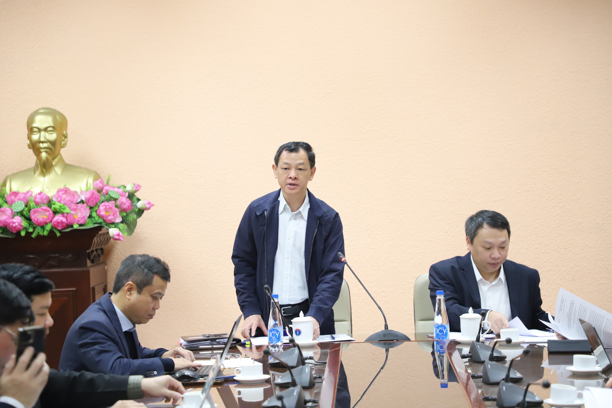 Quyết liệt nhằm 'làm sạch' và chuẩn hóa dữ liệu đầu vào để thúc đẩy đơn giản hóa thủ tục hành chính, chuyển đổi số y tế- Ảnh 1.