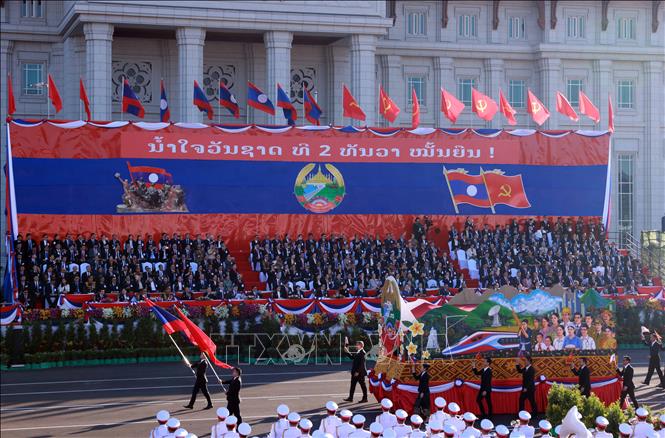 Kỷ niệm trọng thể 50 năm Quốc khánh nước Cộng hòa Dân chủ Nhân dân Lào- Ảnh 5. Kỷ niệm trọng thể 50 năm Quốc khánh nước Cộng hòa Dân chủ Nhân dân Lào- Ảnh 5.