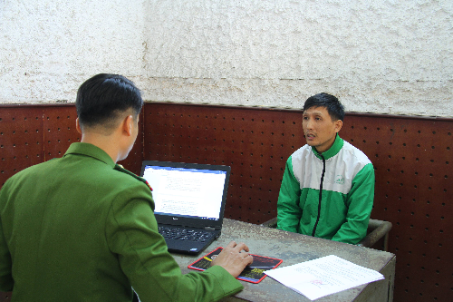 Đang xem cờ tướng, người đàn ông bị đâm gục- Ảnh 1.