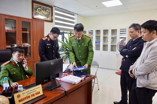 Bắt 2 nữ cán bộ thuế về tội ‘Nhận hối lộ’ 4,3 tỷ đồng- Ảnh 3.