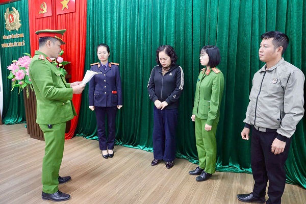 Bắt 2 nữ cán bộ thuế về tội ‘Nhận hối lộ’ 4,3 tỷ đồng- Ảnh 2.