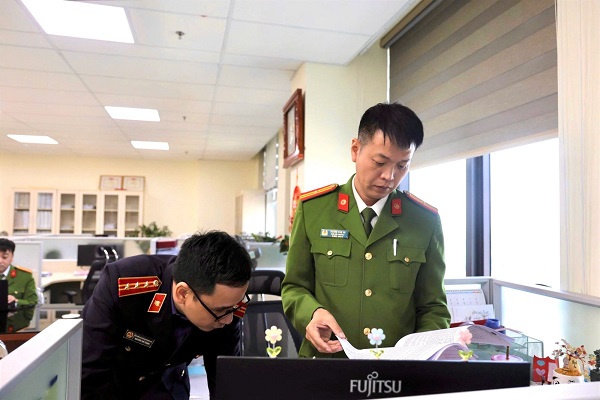 Bắt 2 nữ cán bộ thuế về tội ‘Nhận hối lộ’ 4,3 tỷ đồng- Ảnh 4.