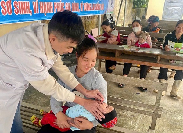 Vitamin A – mảnh ghép quan trọng trong chăm sóc trẻ em Tuyên Quang- Ảnh 1.