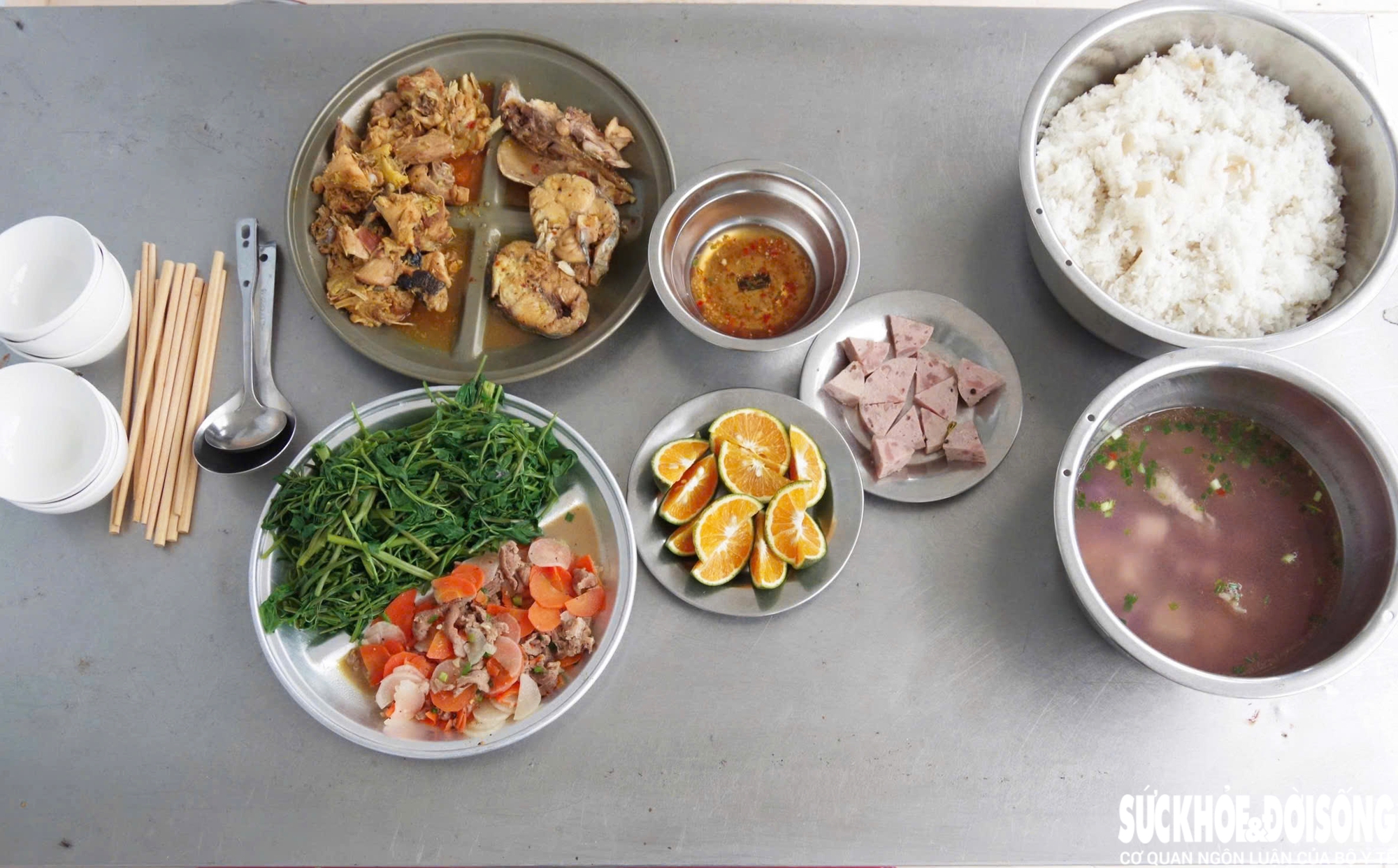 Những người tiếp sức thầm lặng phía sau những mái nhà đang hồi sinh- Ảnh 9.