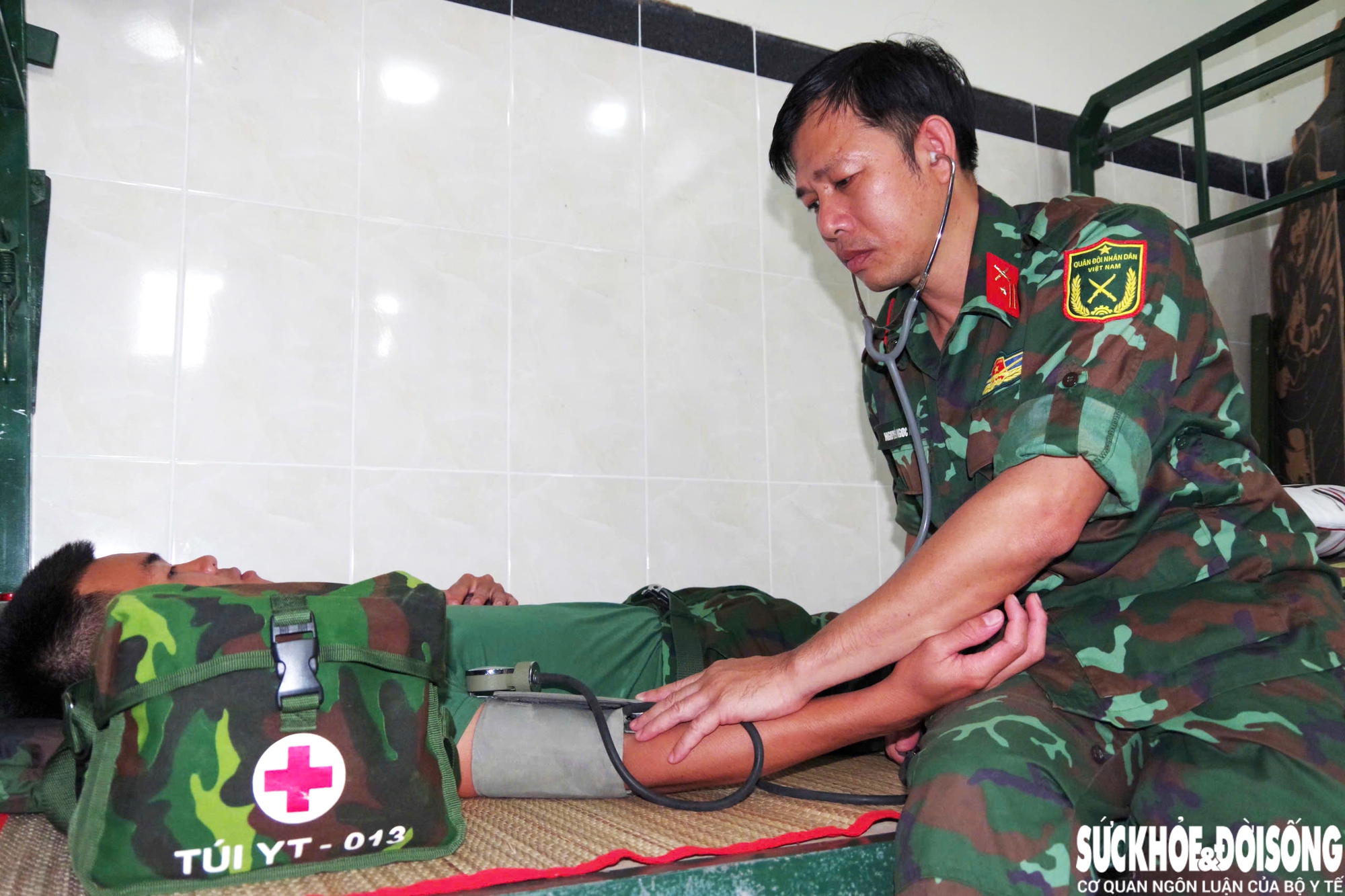 Những người tiếp sức thầm lặng phía sau những mái nhà đang hồi sinh- Ảnh 11.