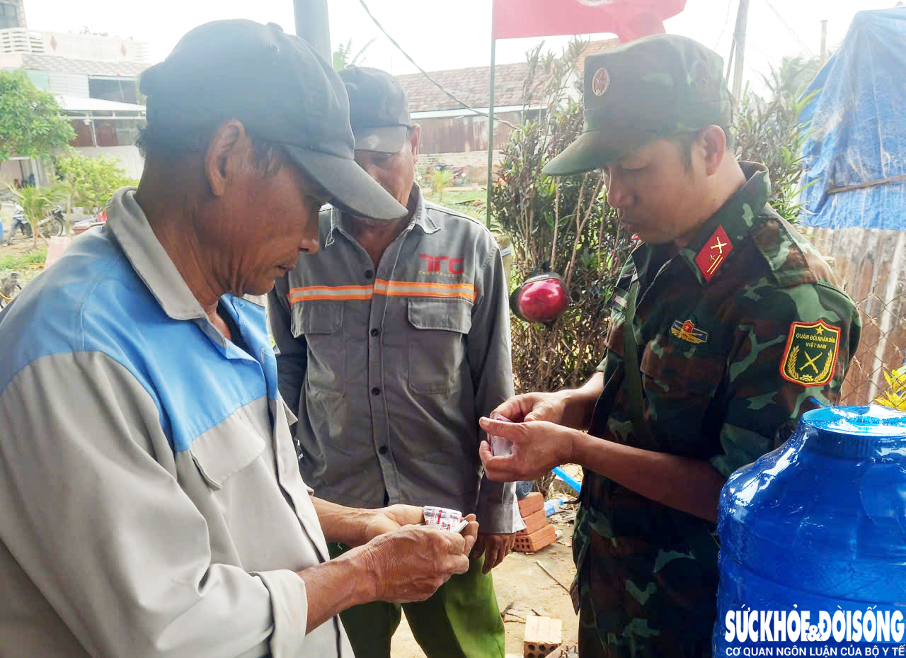 Những người tiếp sức thầm lặng phía sau những mái nhà đang hồi sinh- Ảnh 13.