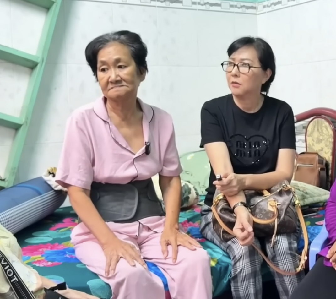 Giọng ca cải lương tuồng cổ Lệ Châu tuổi xế chiều: Không chồng con, không tài sản, ở trọ 10m2- Ảnh 1.