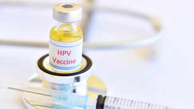 Ung thư cổ tử cung: Tiêm vắc-xin HPV cho bé trai có thể giúp phòng ngừa ung thư cổ tử cung.