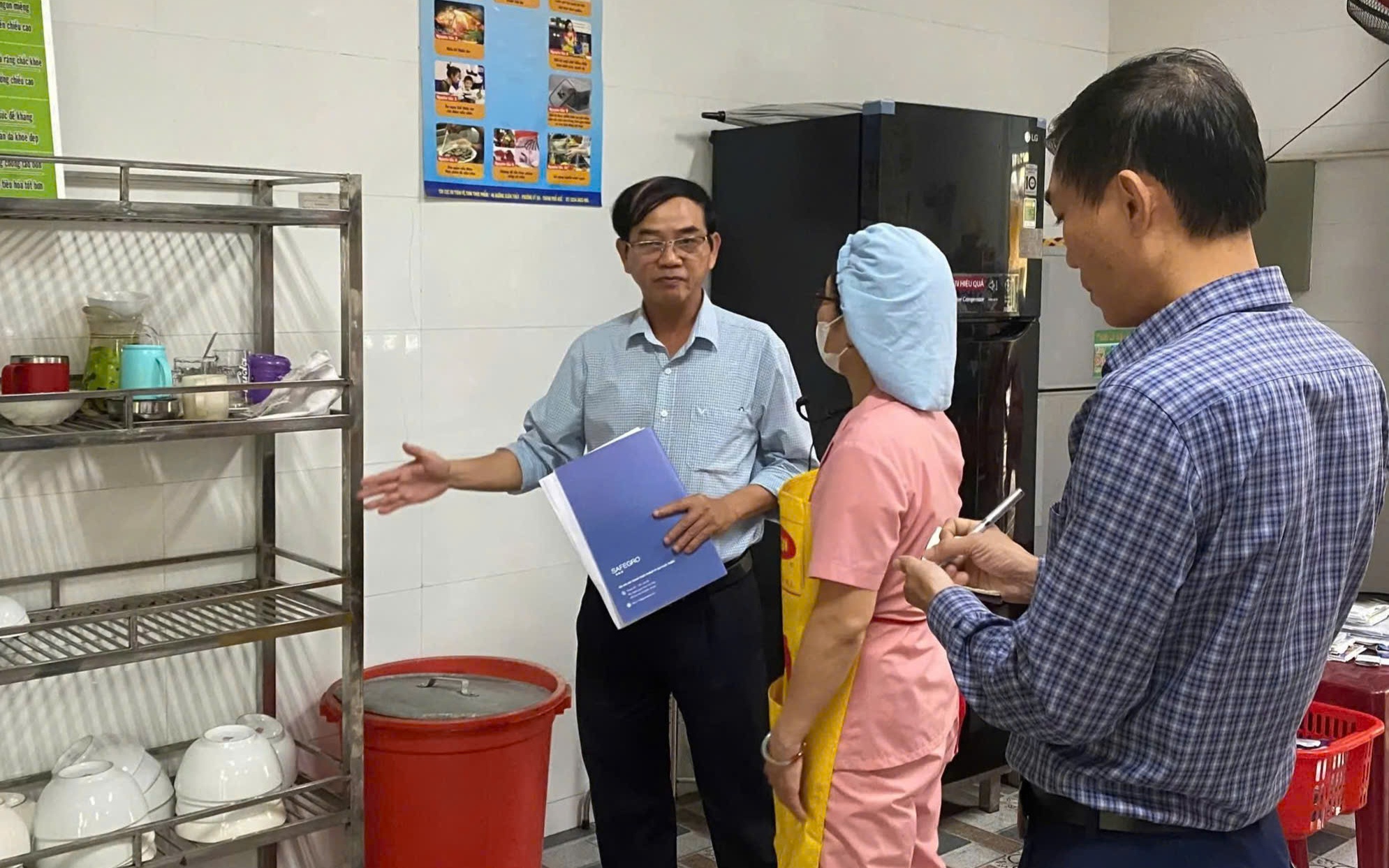 Huế xử phạt nhiều vụ vi phạm an toàn thực phẩm, giám sát chặt cơ sở chế biến, kinh doanh