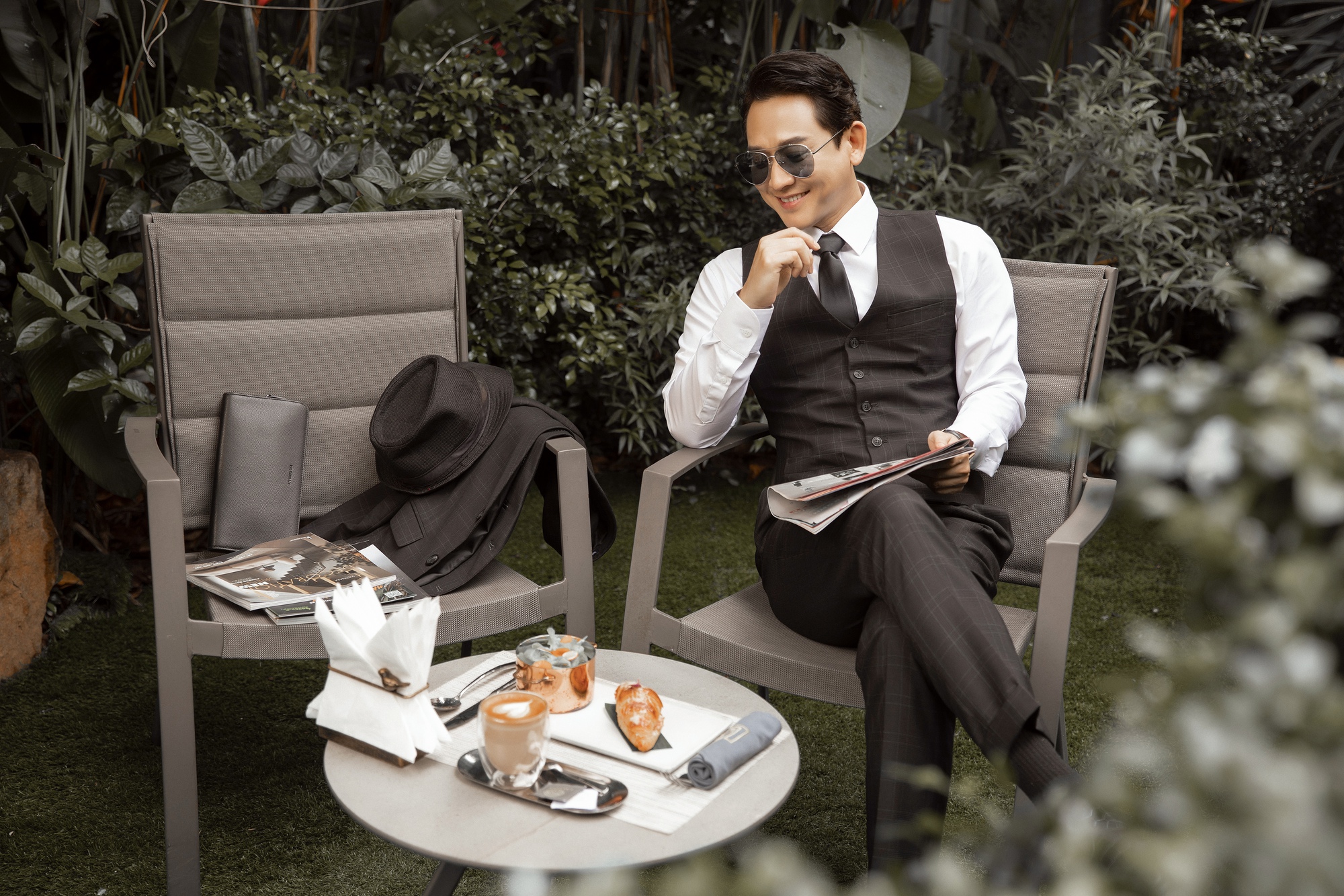 Sau thành công 'Mưa đỏ', 'soái ca màn ảnh' Hứa Vĩ Văn tái xuất với vai chiến sĩ tình báo- Ảnh 3.