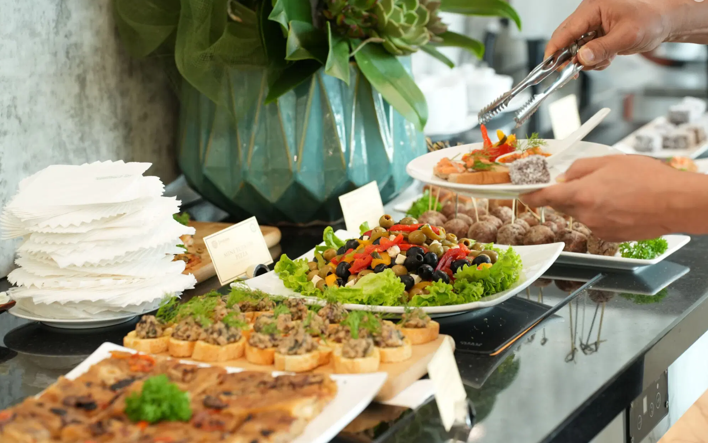 Mẹo ăn buffet sáng cho người đang giảm cân