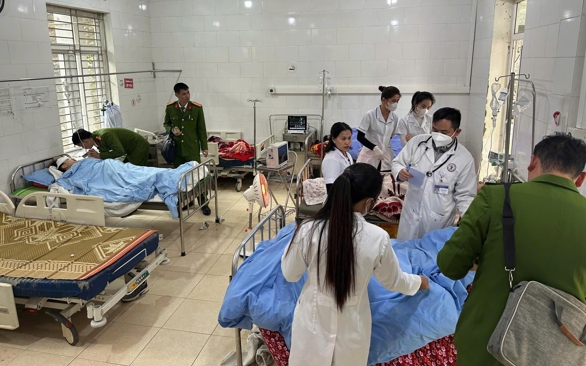 Tin mới nhất về tình trạng sức khoẻ 9 nạn nhân vụ lật xe ở Lào Cai