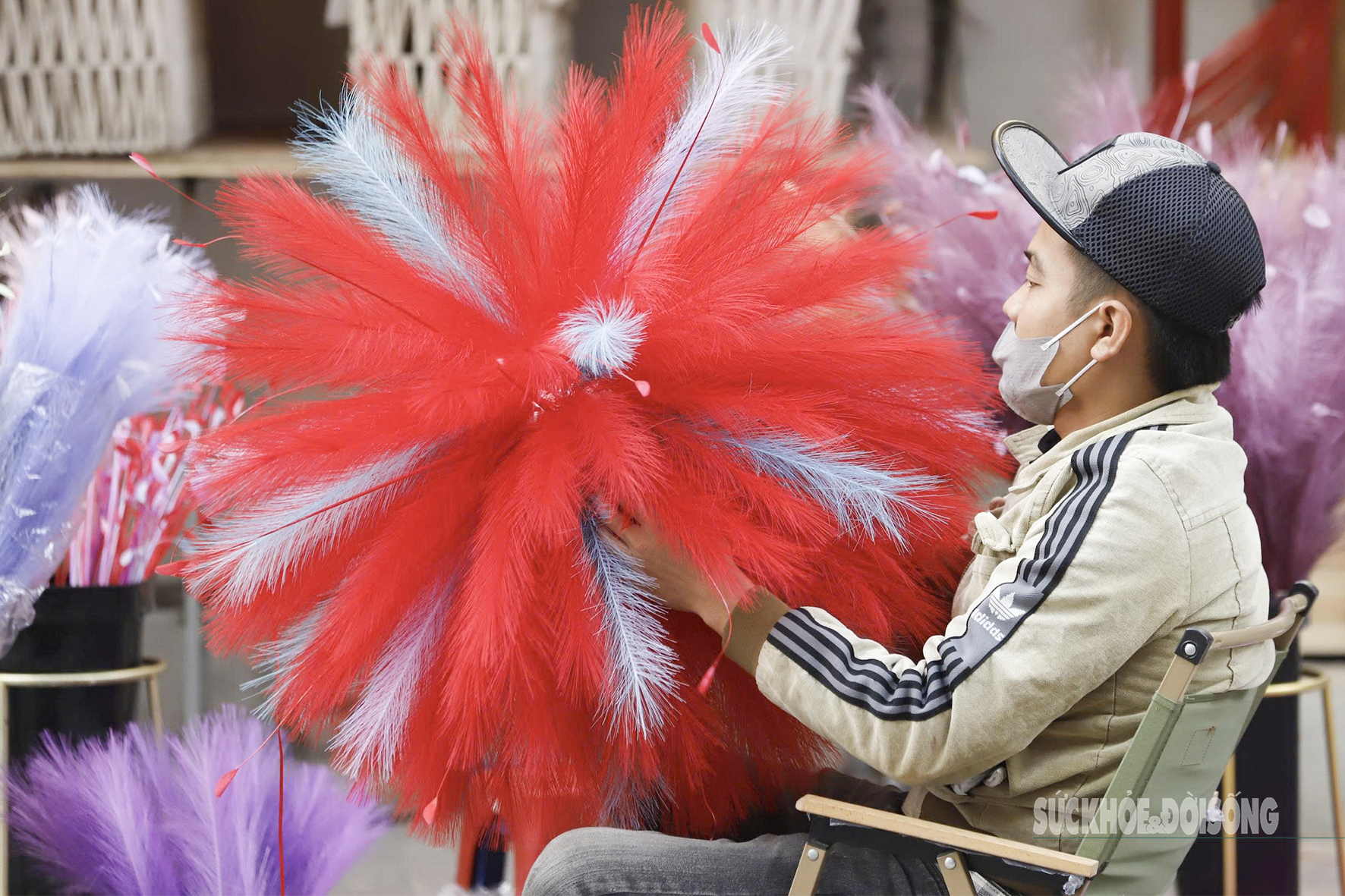 Linh vật ngựa 'phủ kín' phố Hàng Mã đón năm mới 2026- Ảnh 7.