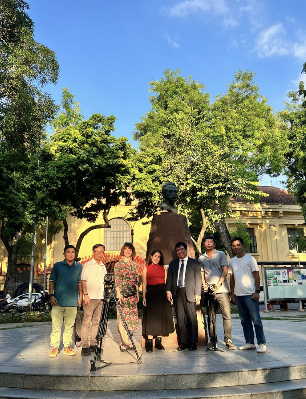 Tối nay, phim tài liệu về tình anh em Việt Nam - Cuba chính thức lên sóng- Ảnh 3. Tối nay, phim tài liệu về tình anh em Việt Nam - Cuba chính thức lên sóng- Ảnh 3.