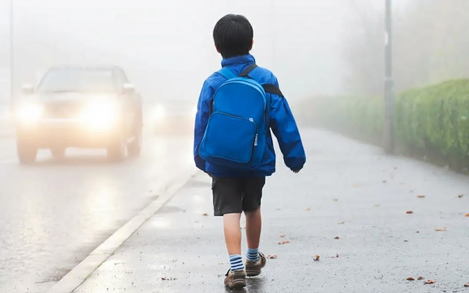 Ô nhiễm không khí nghiêm trọng: Chuyên gia hướng dẫn thời điểm cho học sinh ở nhà