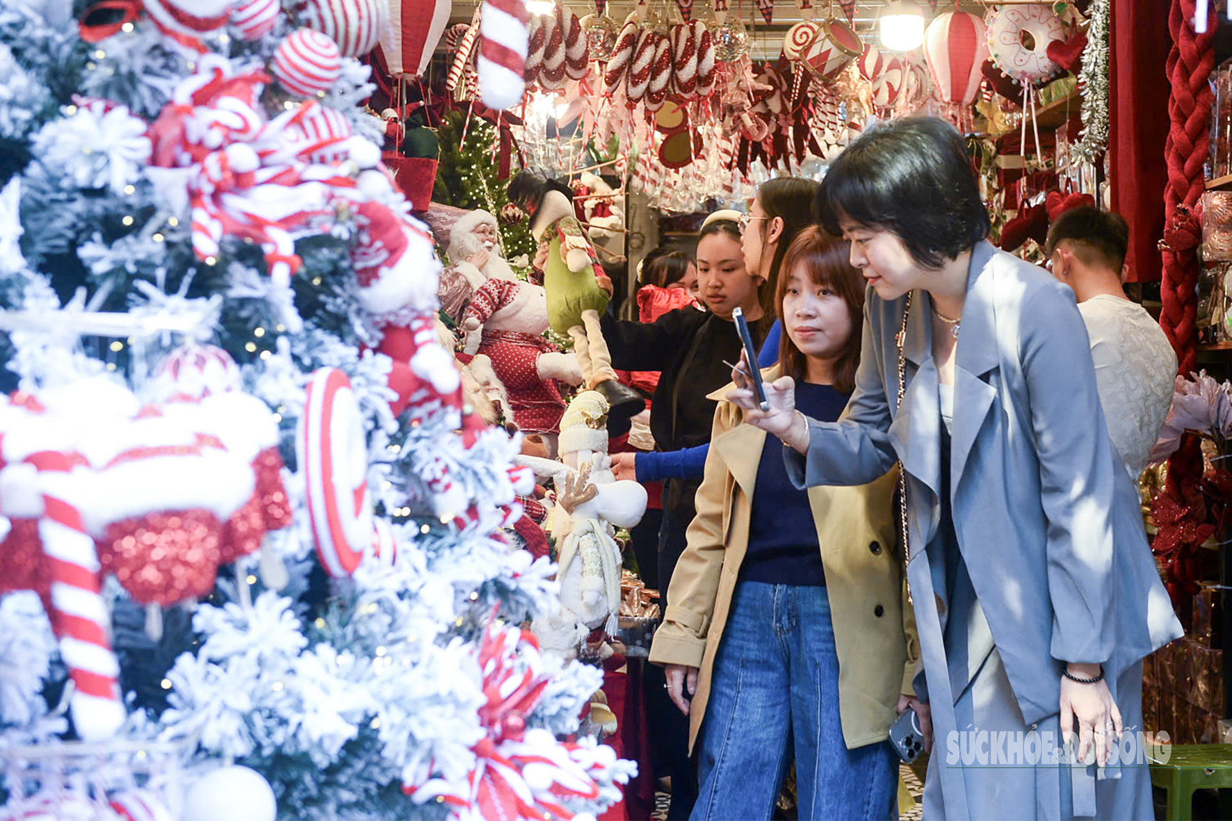 Phố Hàng Mã gọn gàng, thông thoáng dịp Noel- Ảnh 6.