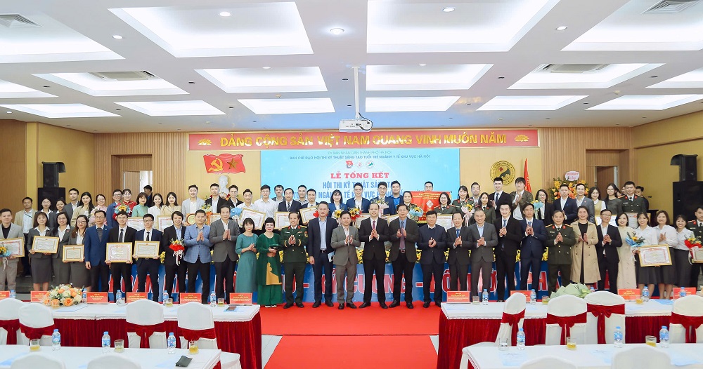 Kỹ thuật trẻ hóa khuôn mặt cho người Việt giành giải Ba Hội thi sáng tạo ngành y tế- Ảnh 3.