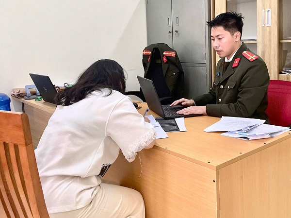 Chia sẻ clip dâm ô trên Zalo, một phụ nữ ở Bắc Ninh bị phạt 7,5 triệu đồng- Ảnh 1. Chia sẻ clip dâm ô trên Zalo, một phụ nữ ở Bắc Ninh bị phạt 7,5 triệu đồng- Ảnh 1.