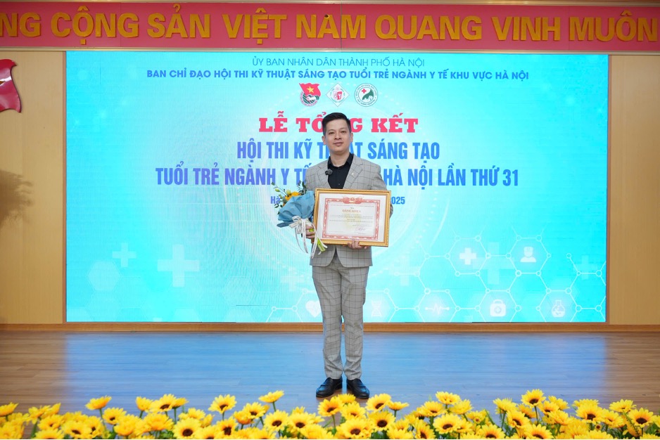 Kỹ thuật trẻ hóa khuôn mặt cho người Việt giành giải Ba Hội thi sáng tạo ngành y tế- Ảnh 2.