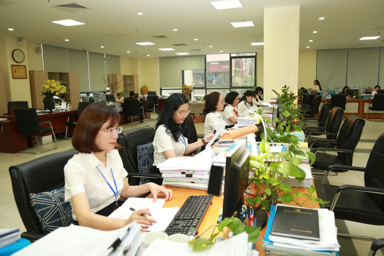 Hơn 2.500 tỷ đồng quà Tết đã được chuyển tới 34 tỉnh, thành phố- Ảnh 1.