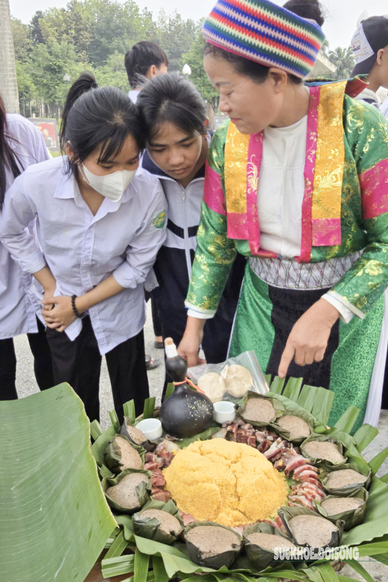 Mâm cỗ cuối năm thắt chặt tình đoàn kết các dân tộc- Ảnh 6.