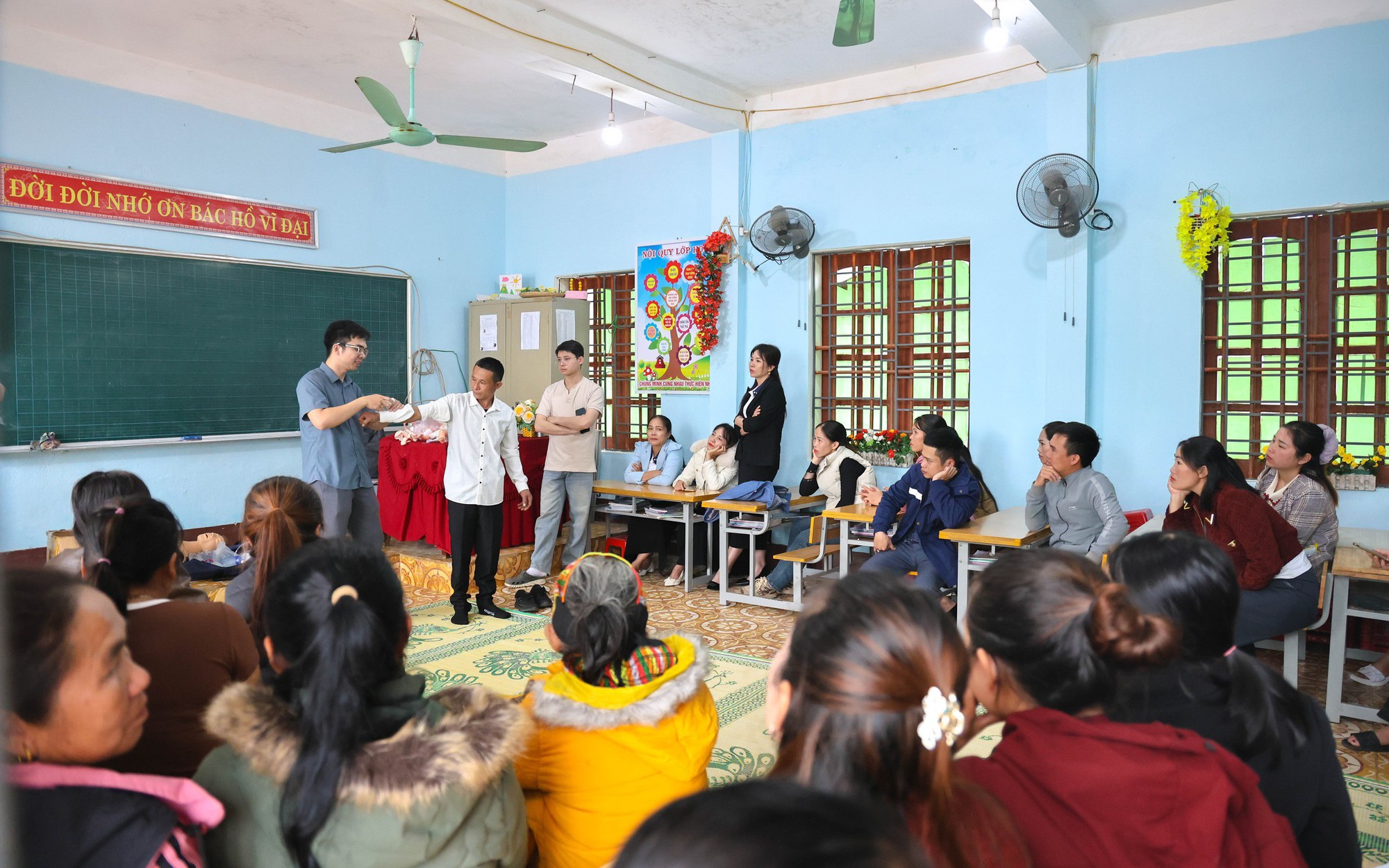 Tăng cường kỹ năng sơ cấp cứu: Để người lớn không lúng túng trước những tai nạn của trẻ