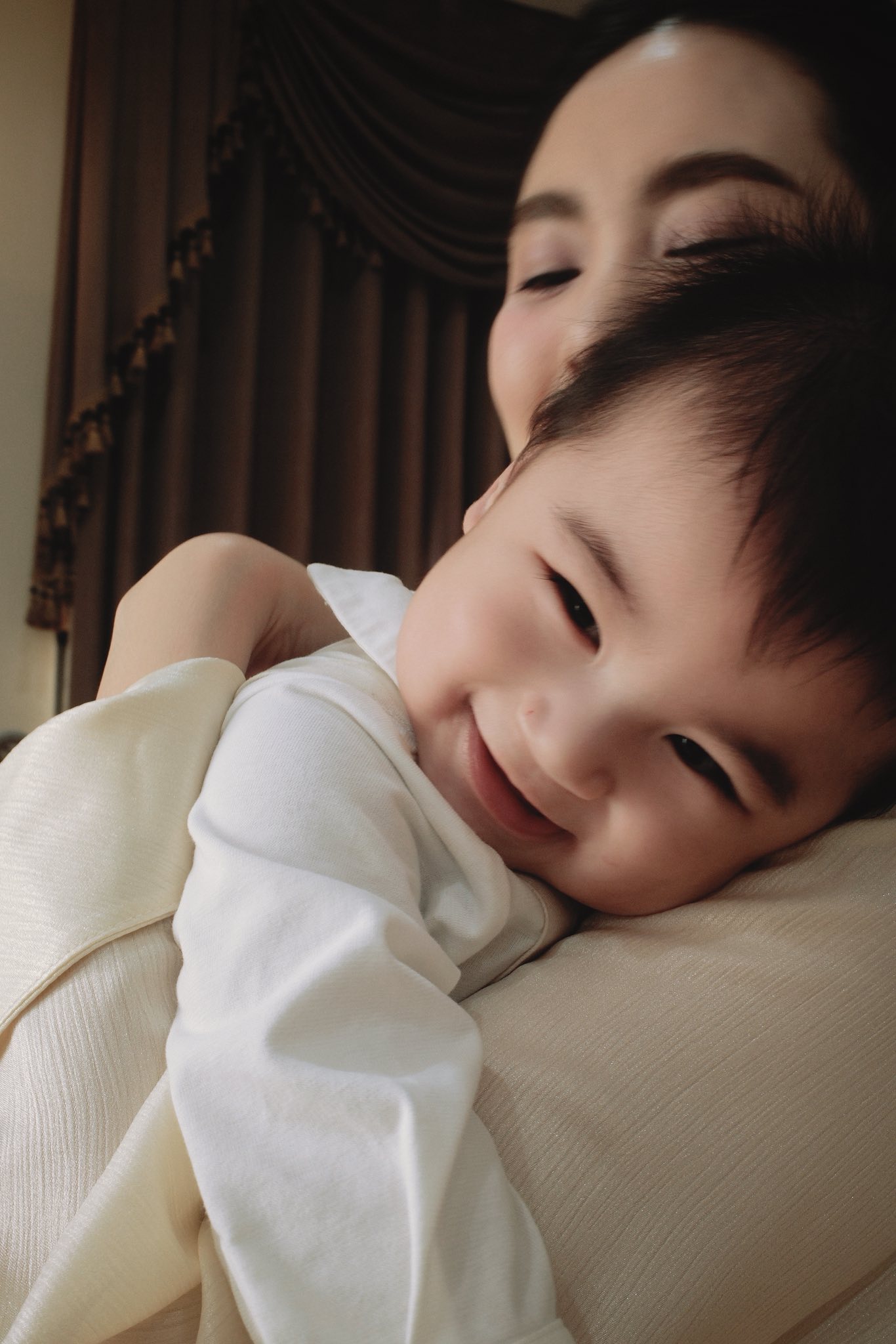 Con trai MC Mai Ngọc gây chú ý trong ngày đặc biệt của mẹ- Ảnh 3.