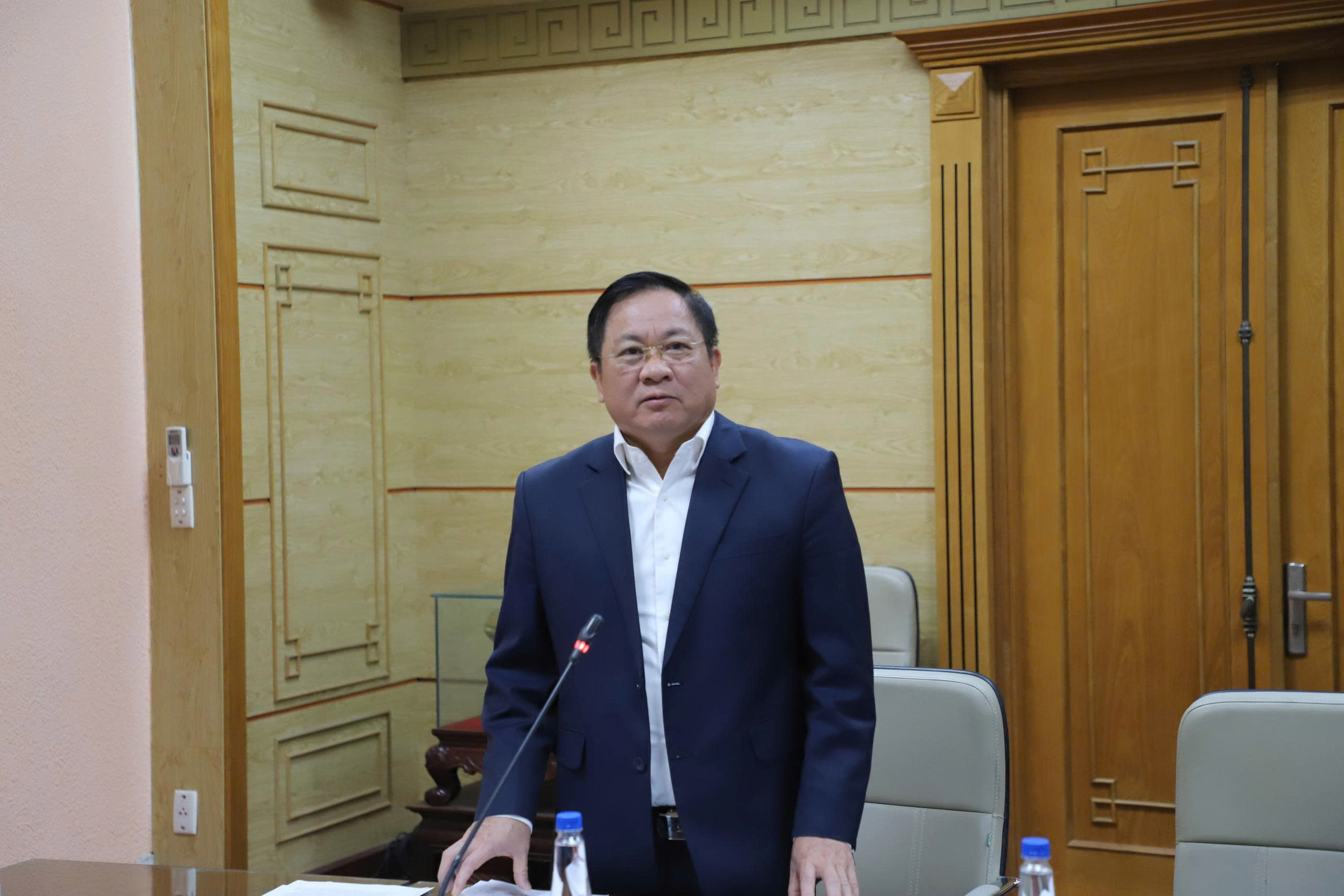 Tiếp tục tăng cường kiểm tra, giám sát, kịp thời phát hiện, xử lý nghiêm gian lận thương mại, hàng giả lĩnh vực y tế- Ảnh 2.