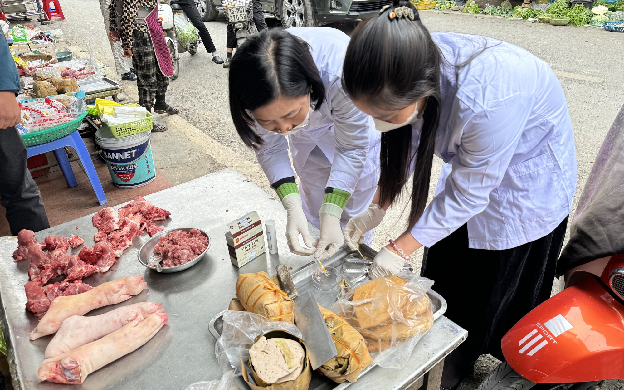 Siết chặt bảo đảm an toàn thực phẩm dịp Tết ở Khánh Hòa- Ảnh 3. Bộ Y tế phân cấp giải quyết thủ tục hành chính lĩnh vực an toàn thực phẩm