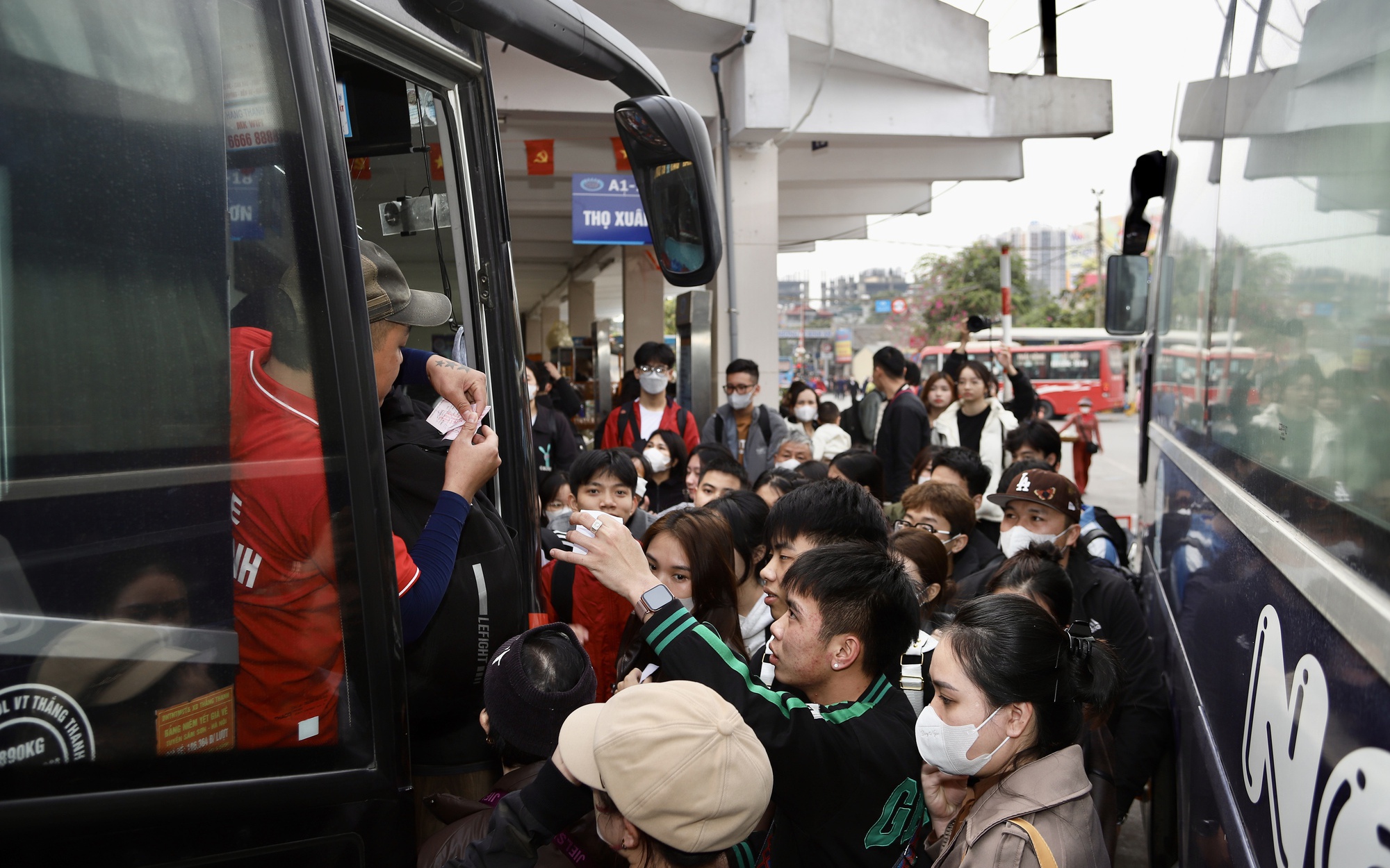 Nhiều nhà hàng buffet hải sản thông báo tăng giá dịp nghỉ Tết Dương lịch- Ảnh 4.