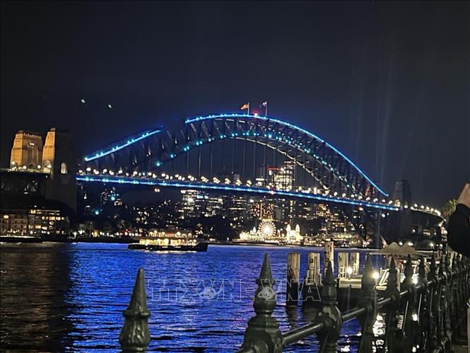 Độc đáo các phong tục đón năm mới trên khắp thế giới- Ảnh 1.