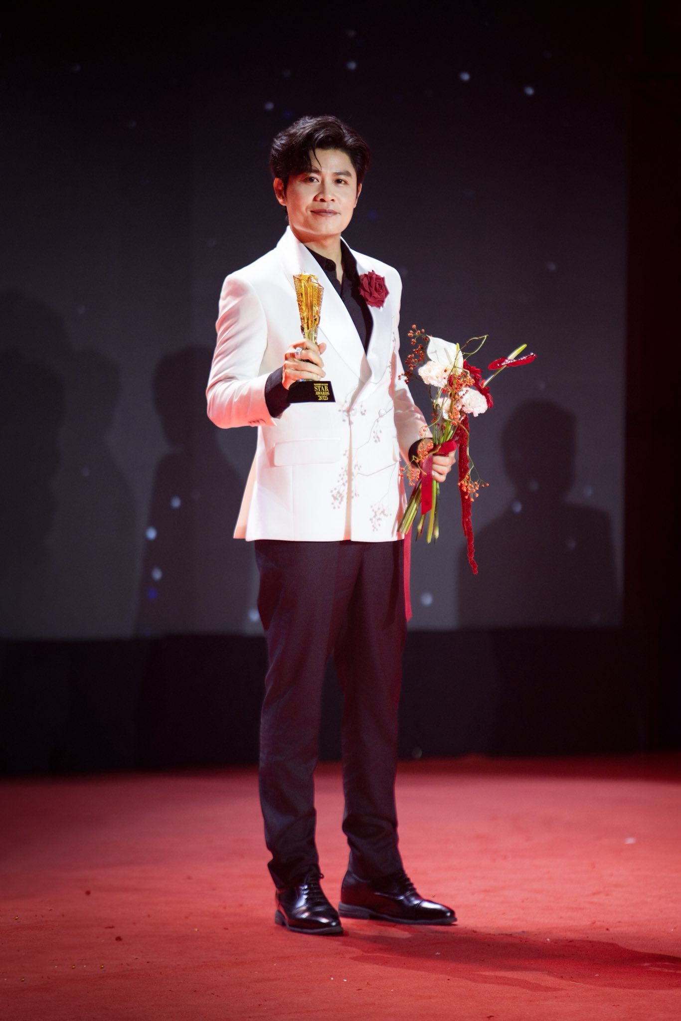 Nhạc sĩ Nguyễn Văn Chung lại nhận tin vui- Ảnh 3. Nhạc sĩ Nguyễn Văn Chung lại nhận tin vui- Ảnh 3.